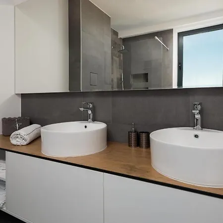 Apartman Luxury White Pearl With Pool