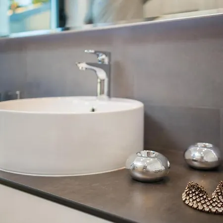 Luxury White Pearl With Pool *