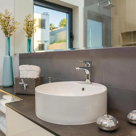 Luxury White Pearl With Pool * Trogir