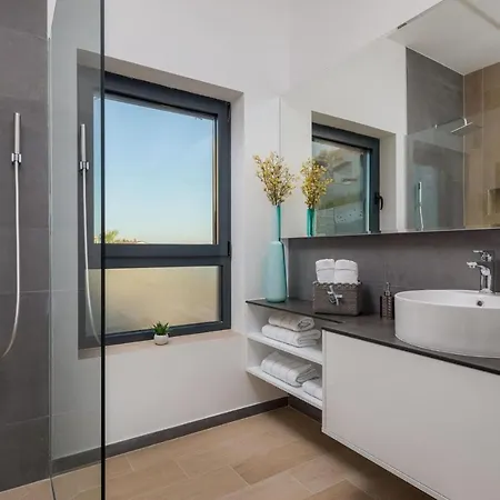Luxury White Pearl With Pool * Trogir
