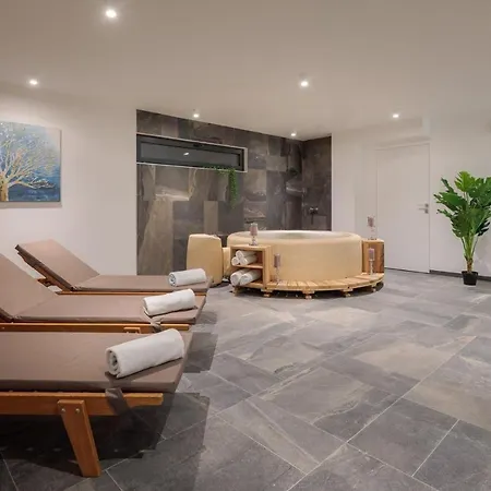 Apartment Luxury White Pearl With Pool