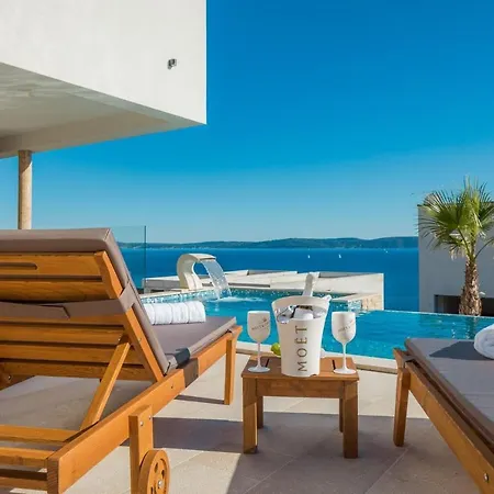 Luxury White Pearl With Pool